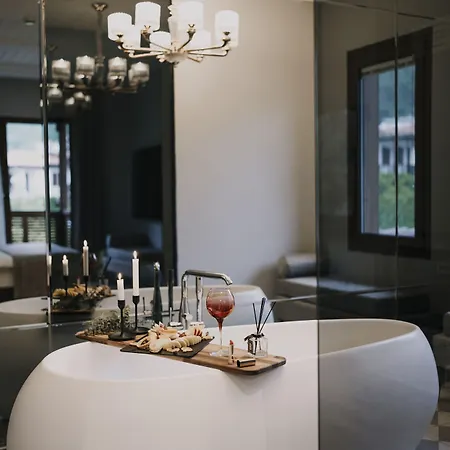 Baleze Boutique - Adults Only