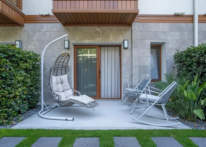 Baleze Boutique - Adults Only